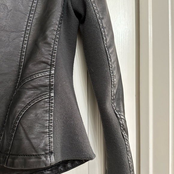 XS LA Coalition faux leather, mixed media jacket. - Picture 4 of 7